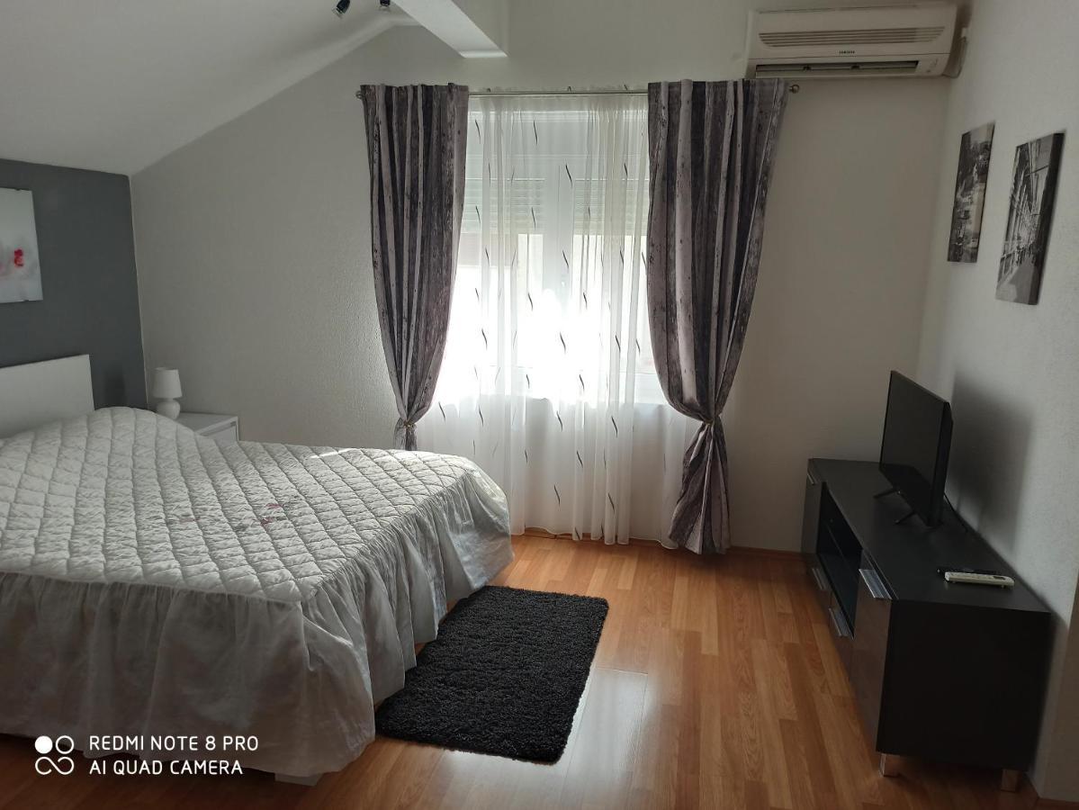 Apartments Roncevic ザダル エクステリア 写真