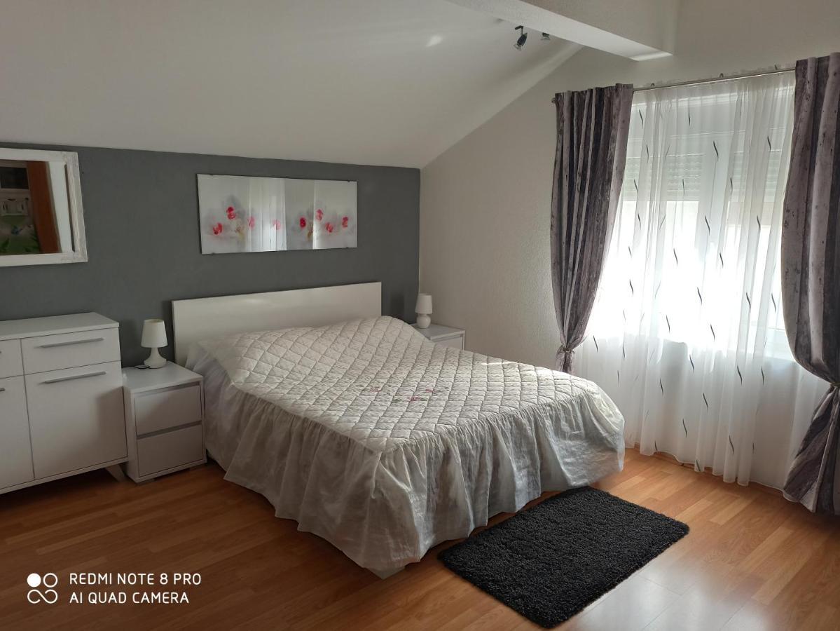 Apartments Roncevic ザダル エクステリア 写真