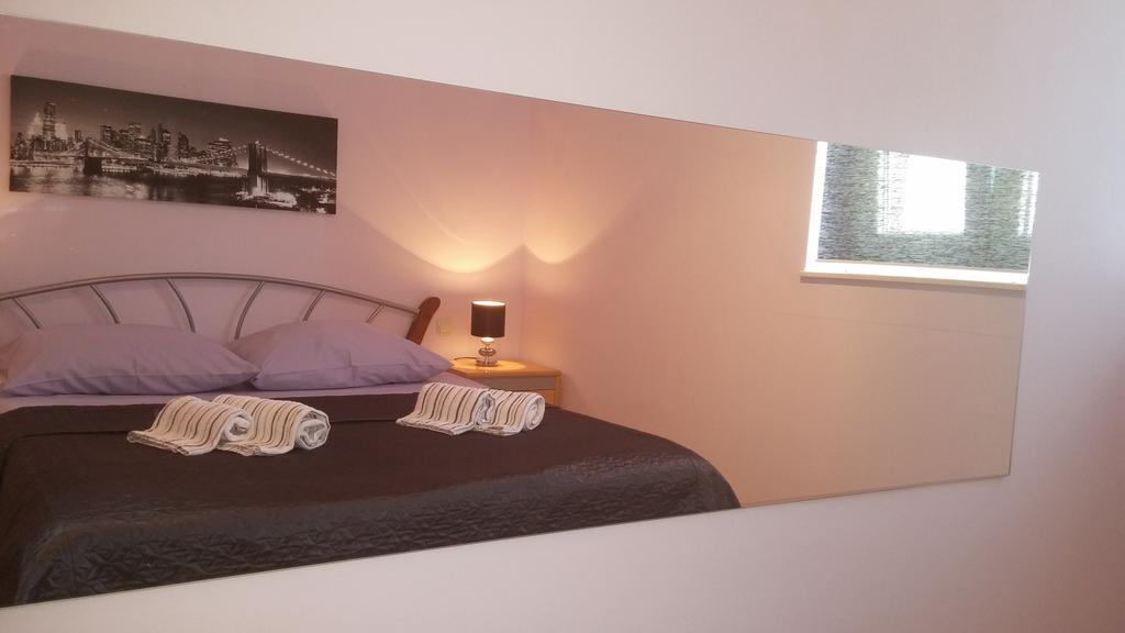 Apartments Roncevic ザダル エクステリア 写真