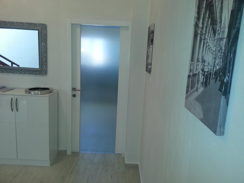 Apartments Roncevic ザダル エクステリア 写真
